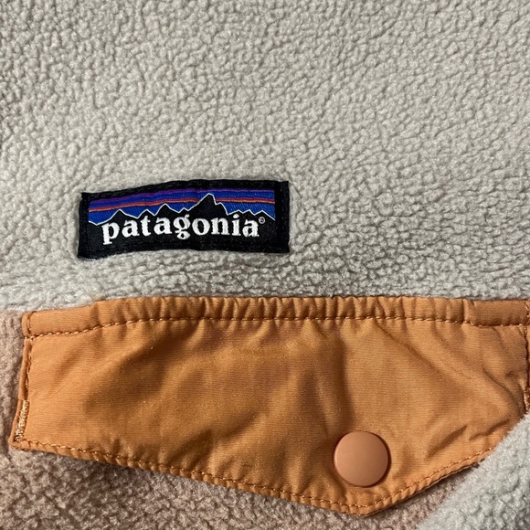 Women’s Fleece Sweater - Picture 2 of 6